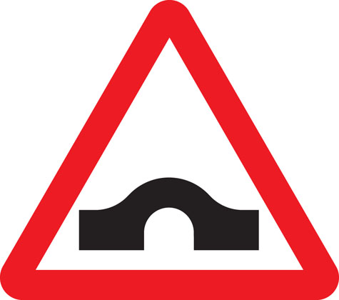 warning sign hump bridge